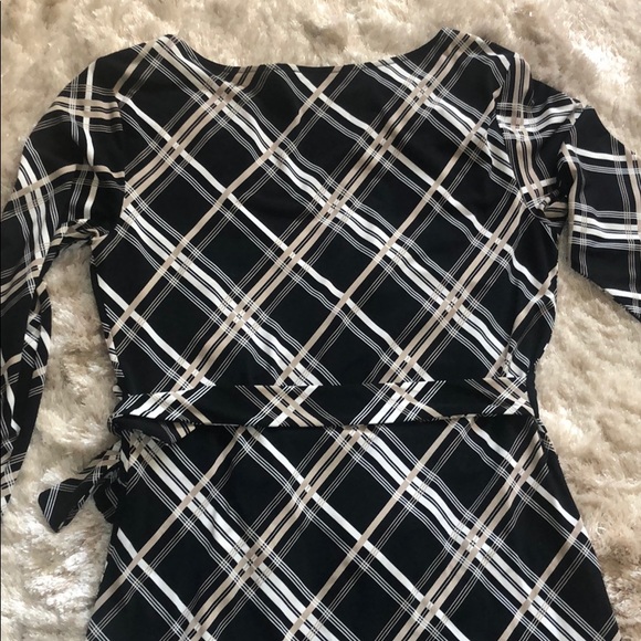 Classy Ann Taylor windowpane dress - Picture 4 of 6